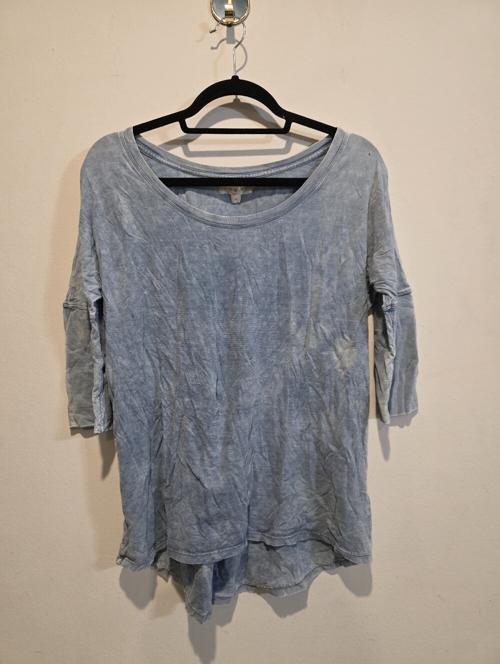 Cloth & Stone Blue Acid Wash Raw Edge Scoop Neck Long Sleeve Top Sz M